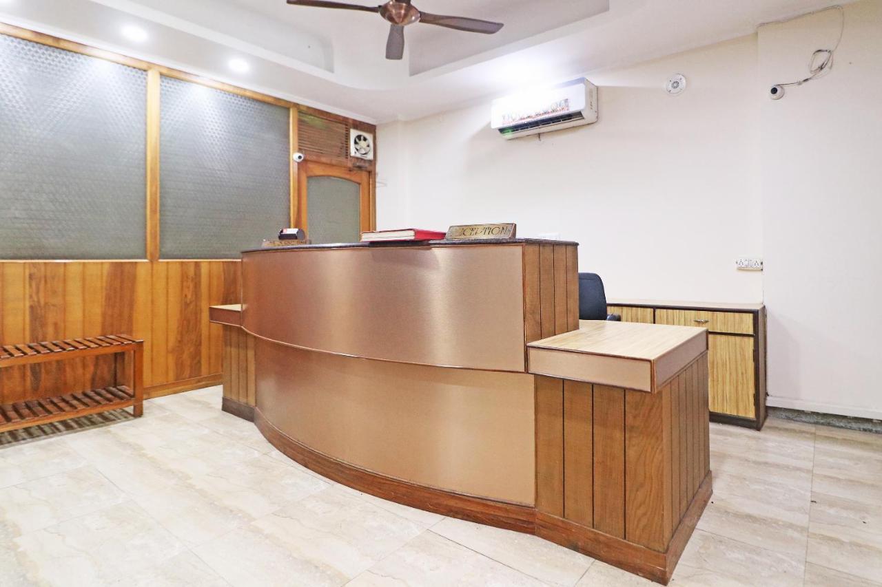 Hotel Westend Holiday Home 5 Mint From Nizamuddin Railway Station Yeni Delhi Dış mekan fotoğraf