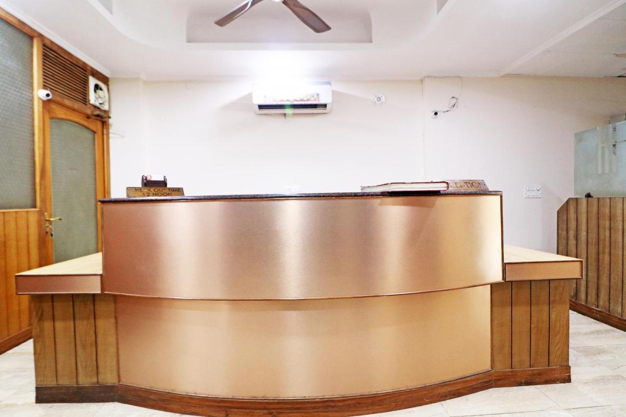 Hotel Westend Holiday Home 5 Mint From Nizamuddin Railway Station Yeni Delhi Dış mekan fotoğraf