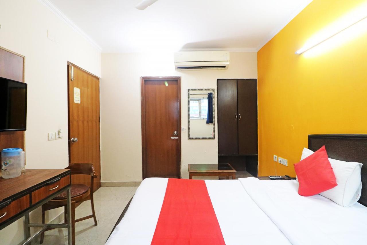Hotel Westend Holiday Home 5 Mint From Nizamuddin Railway Station Yeni Delhi Dış mekan fotoğraf