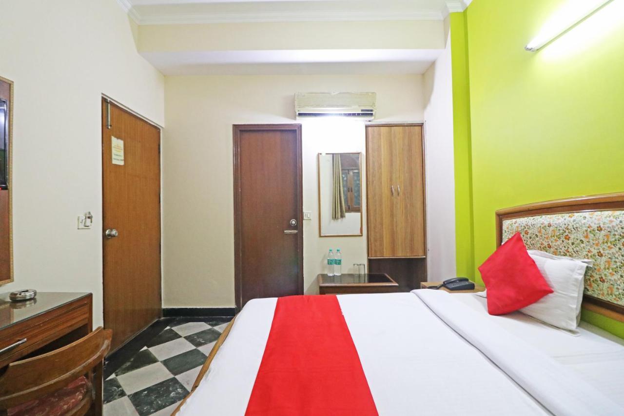 Hotel Westend Holiday Home 5 Mint From Nizamuddin Railway Station Yeni Delhi Dış mekan fotoğraf